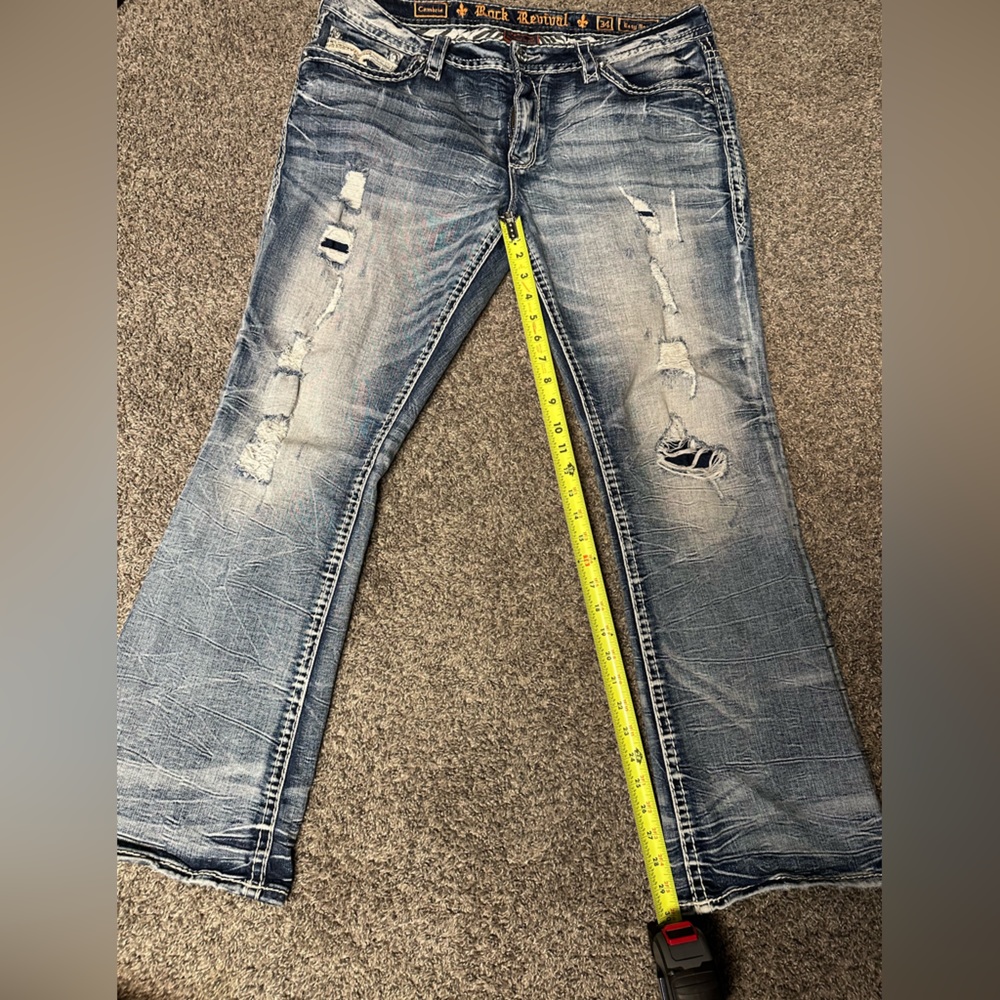 Women’s rock revival Jean